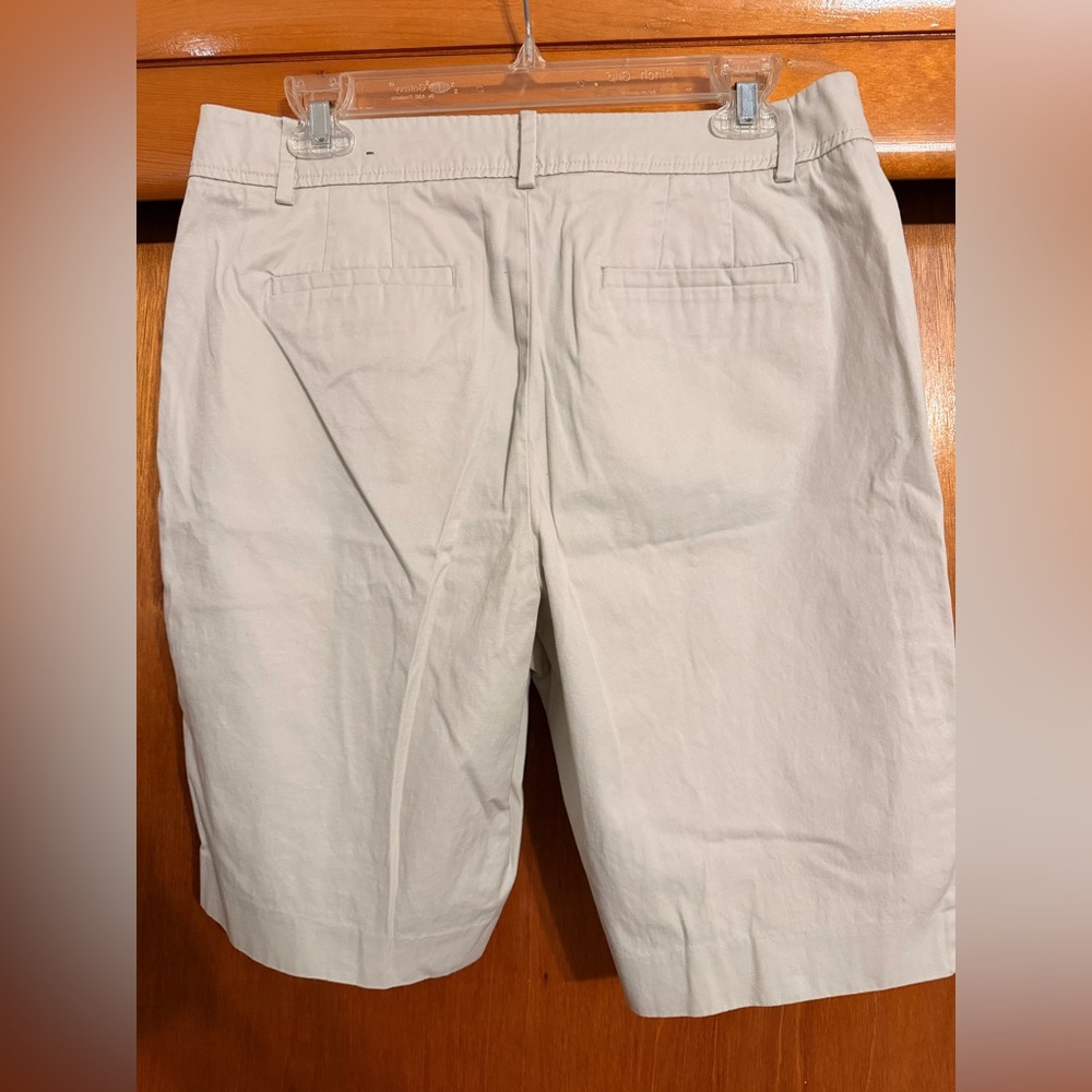 Talbots Light Tan Perfect Shorts Size 10 - Picture 3 of 5